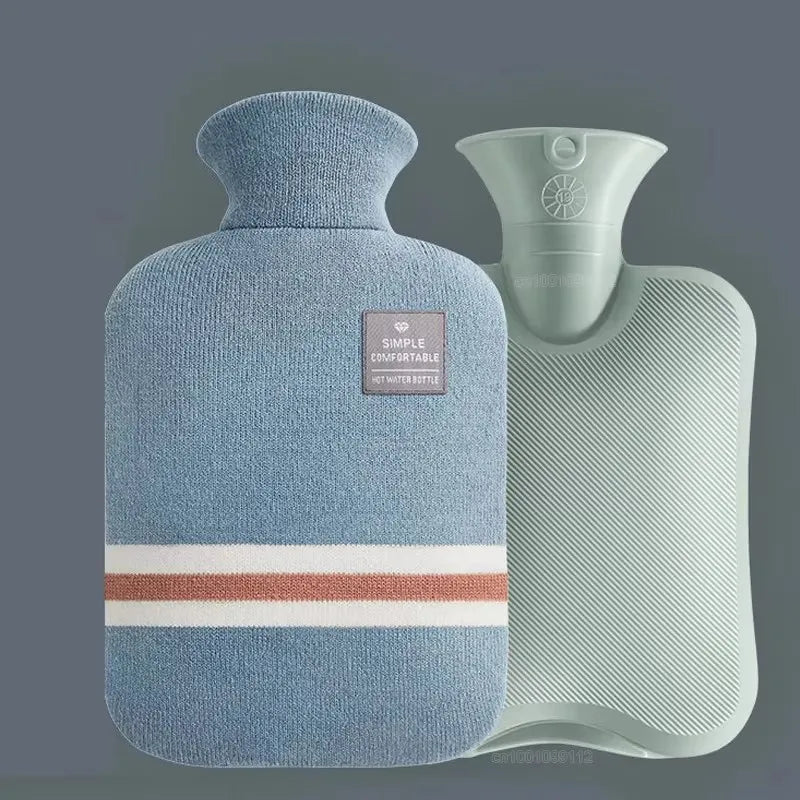 Karstā Ūdens Pudele 1000ml ar Adītu Pārvalku - Silikona Sildītājs | PUREHOME